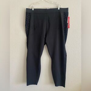 Black plus size good American t strechy leggins